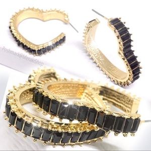 2/$35🖤 Anthropologie Gold Plated Black Baguette Heart Shaped Hoops D16